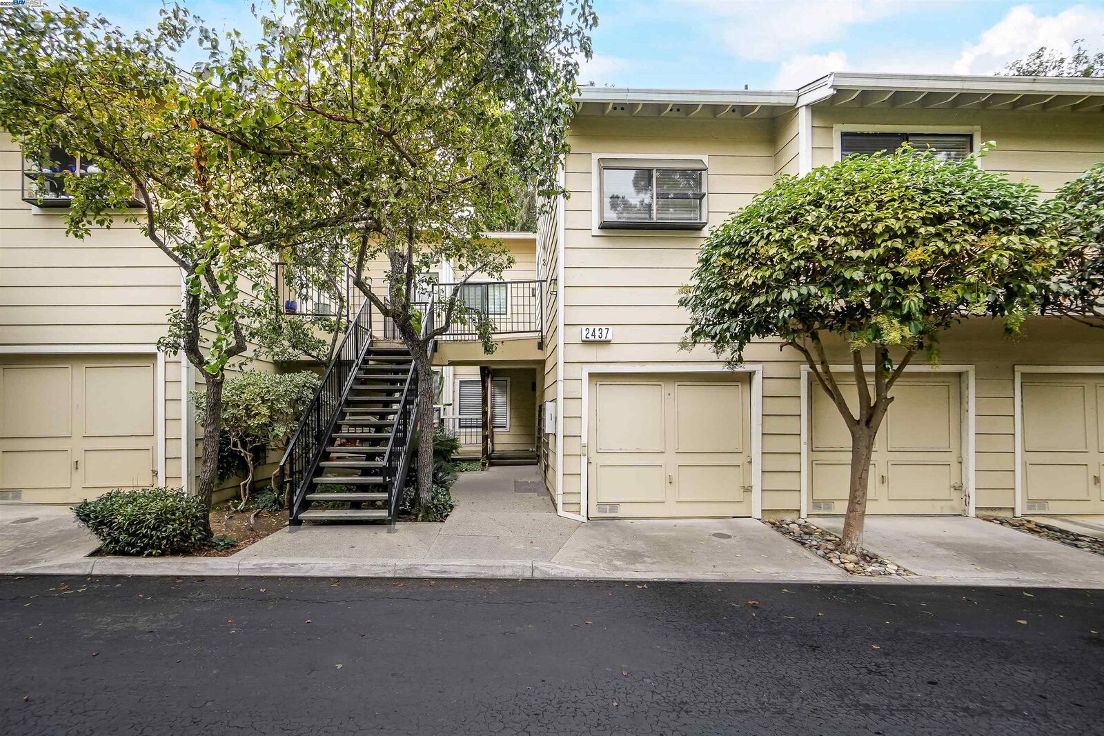 Property Photo: 2437 Saint Helena Dr. #3 CA 94542