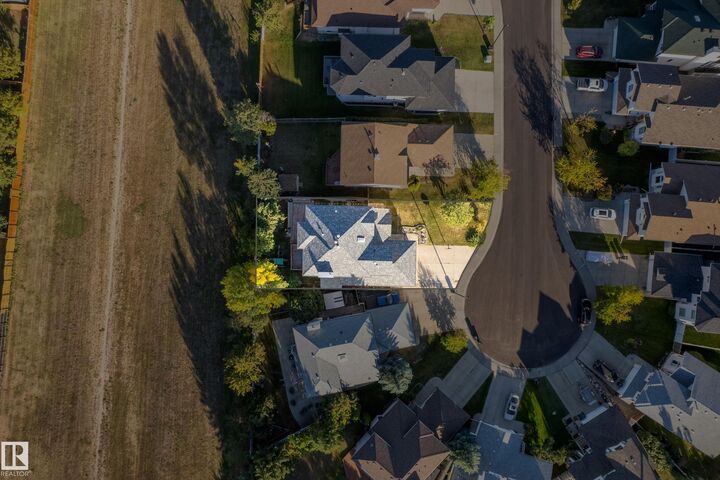 Property Photo:  917 Ormsby Wynd NW  AB T5T 6A9 