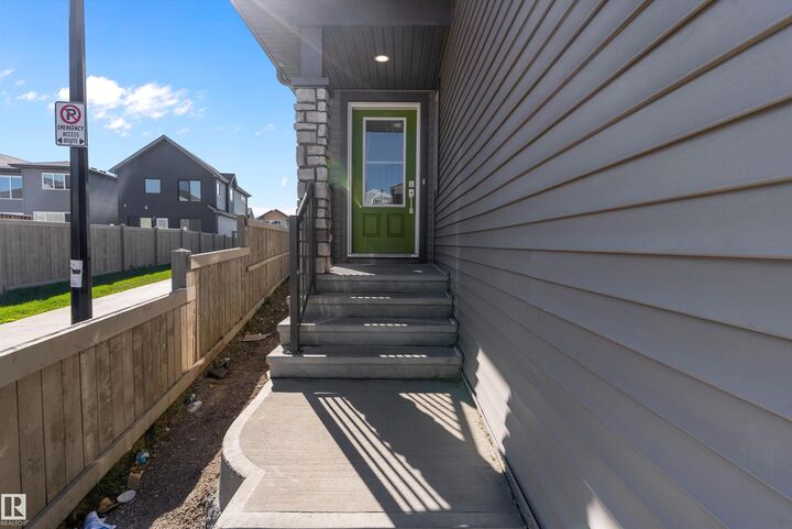 Photo de la propriété:  7181 177A Ave NW  AB T5Z 0T8 
