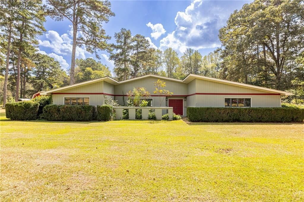 Property Photo:  225 Banks Road  GA 30214 