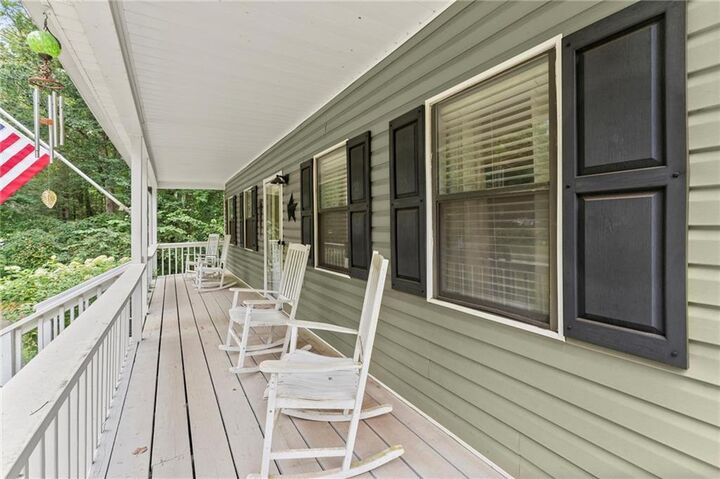 Property Photo:  406 Creekside Lane  GA 30188 