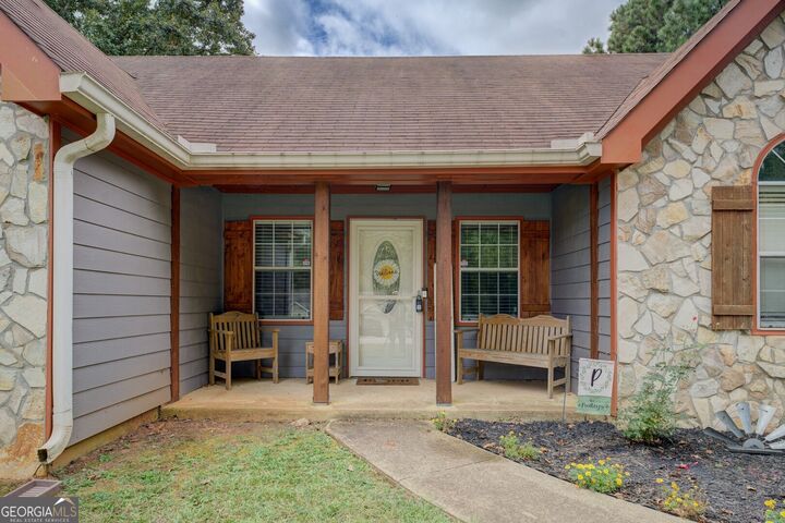 Property Photo:  35 Cambridge Way  GA 30016 