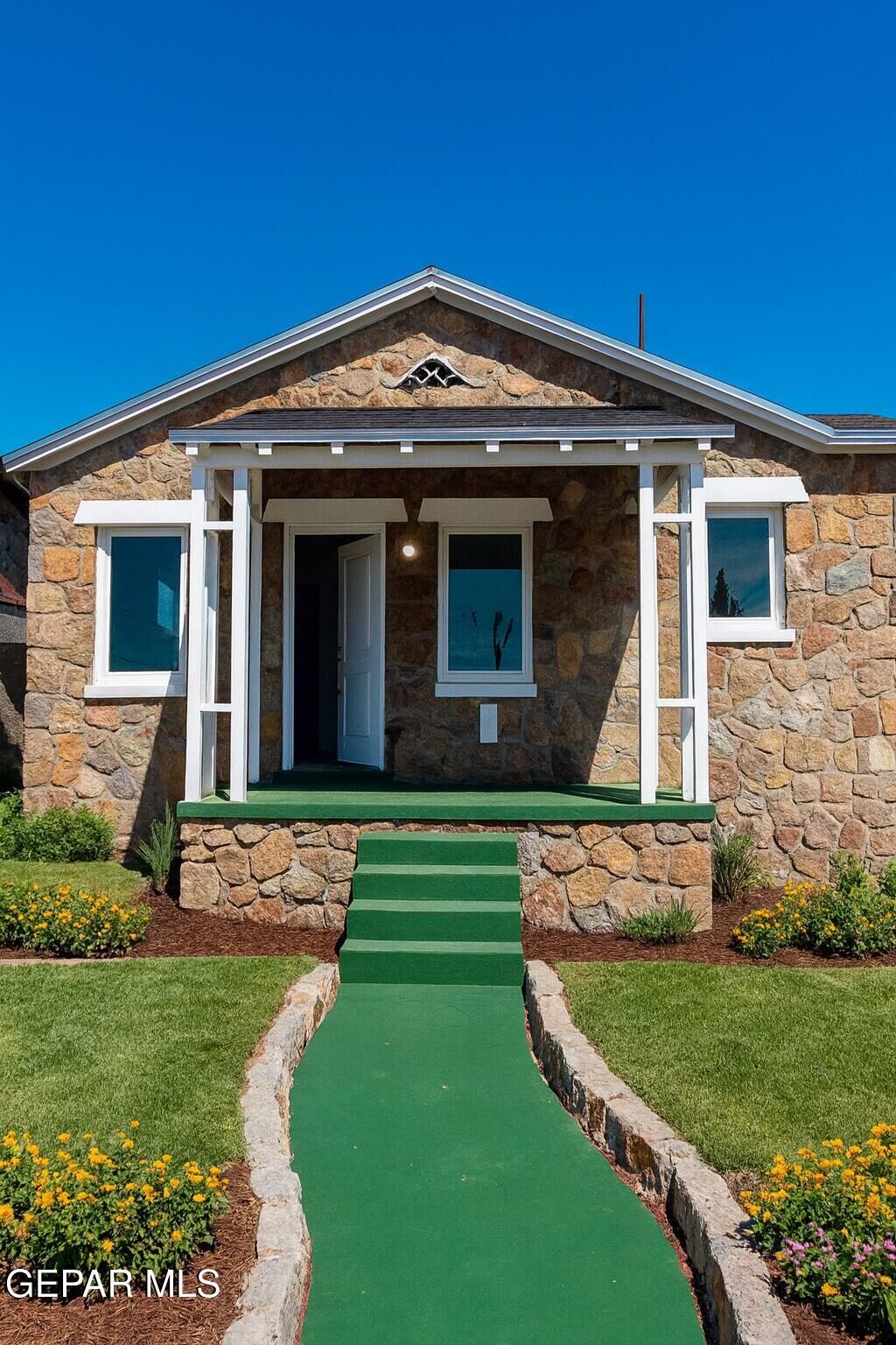 Property Photo:  3905 Nashville Avenue  TX 79930 