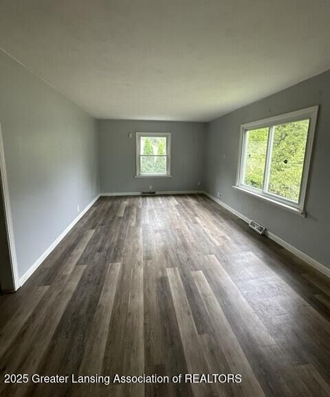Property Photo:  2411 Bliesener Street  MI 48911 