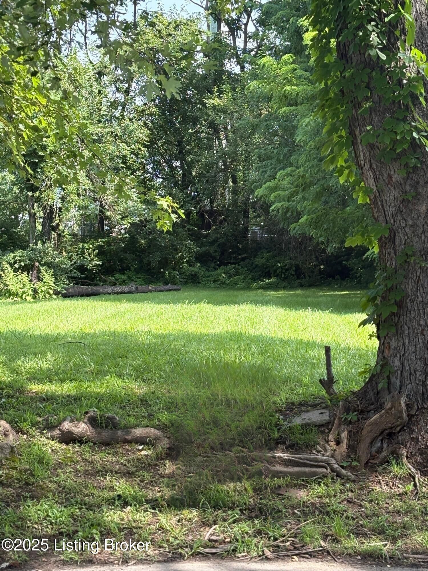 Property Photo:  3111 W Jefferson St  KY 40212