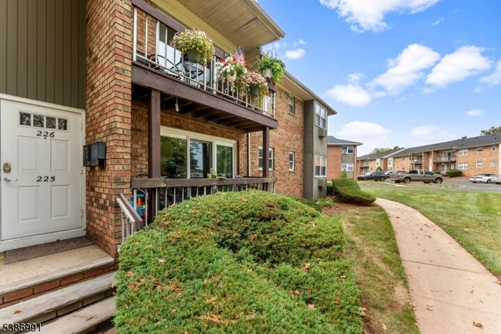 524 Andria Ave  Apt 225  Hillsborough Twp. NJ 08844 photo