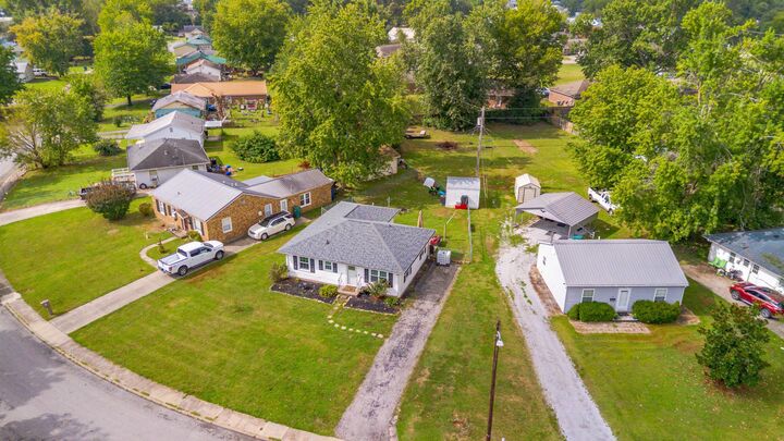 Property Photo:  17 Congress Dr  KY 42437 