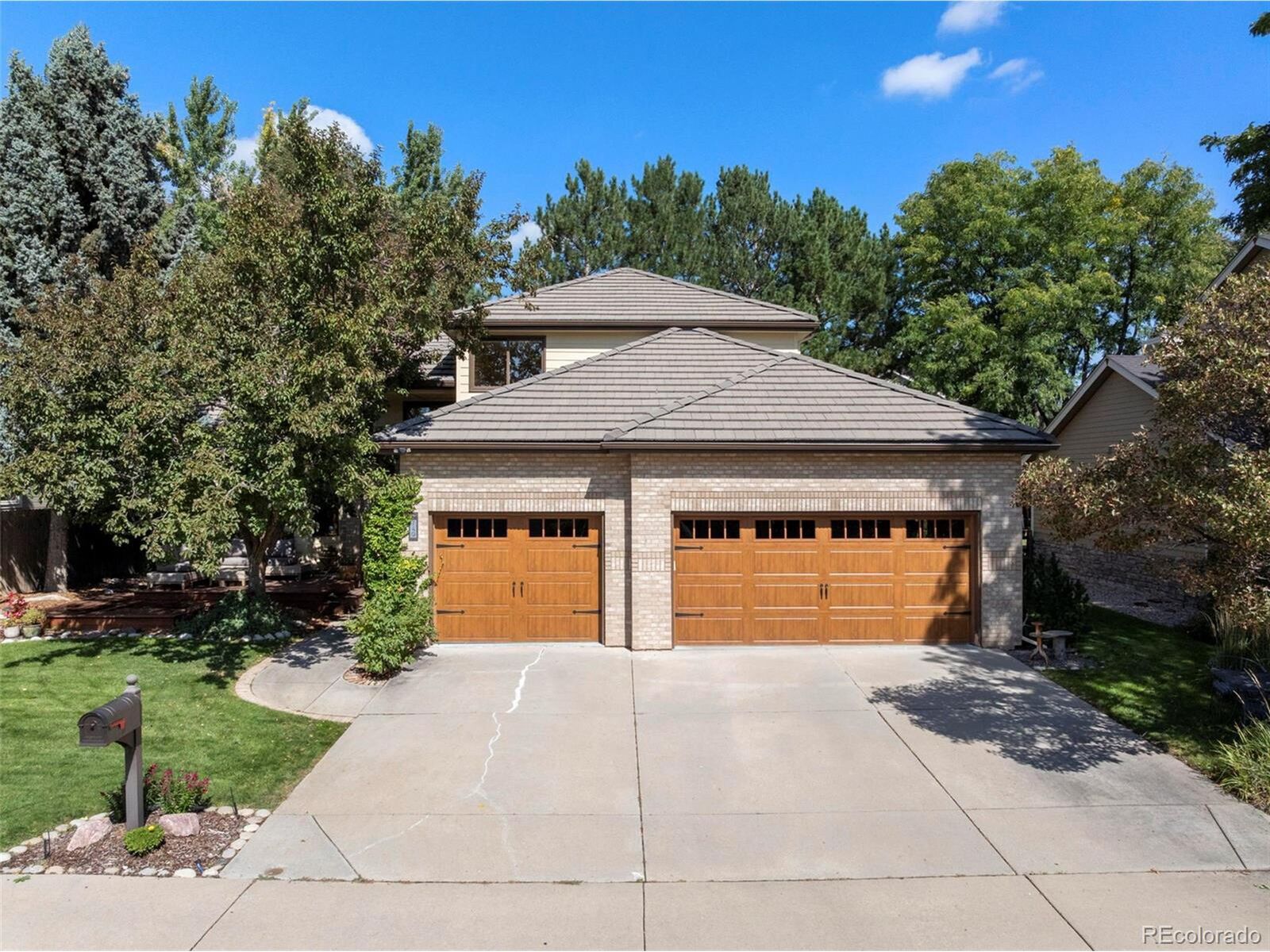 Property Photo:  749 Apple Ct  CO 80027 