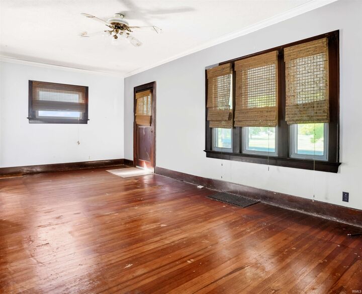Property Photo:  1117 Mesker Park Drive  IN 47720 