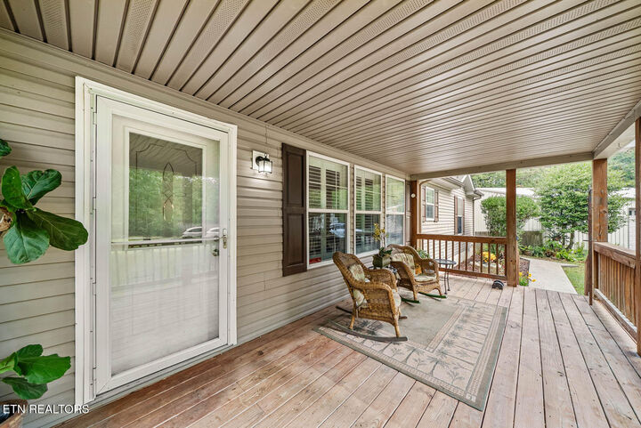 Property Photo: 1301 Valley View Rd TN 38572