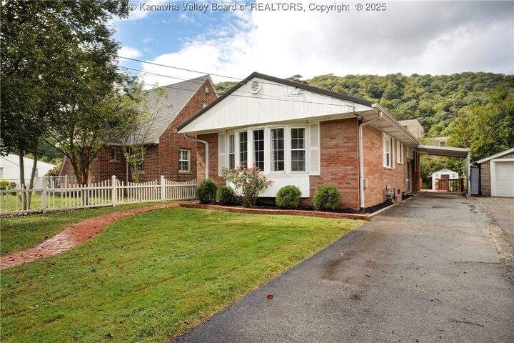 Property Photo: 6551 Roosevelt Avenue WV 25304