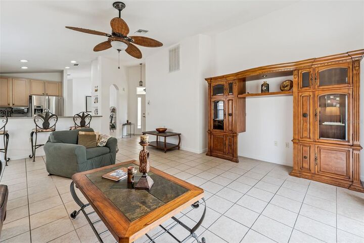 Property Photo: 400 Lake Suzanne Drive FL 33859