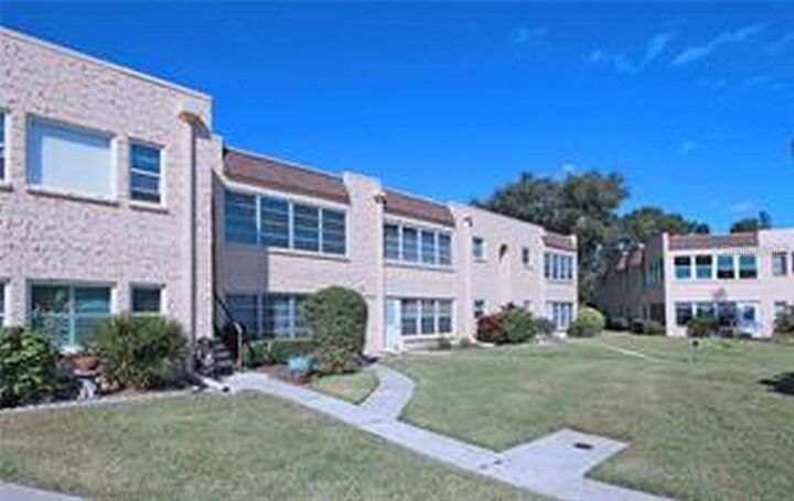 Property Photo:  221 Cedarwood Circle 221  FL 33777 
