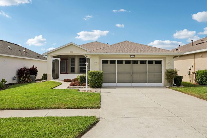 Property Photo:  27313 Falcon Feather Way  FL 34748 