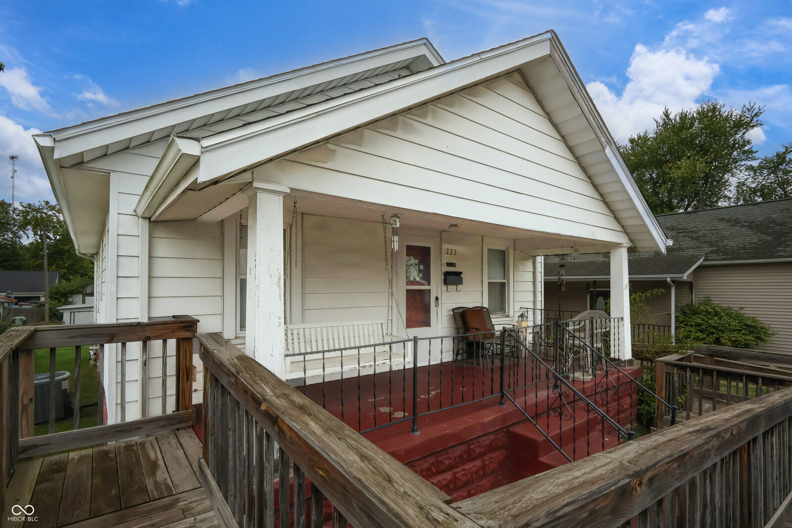 Property Photo:  723 Noble Street  IN 47274 