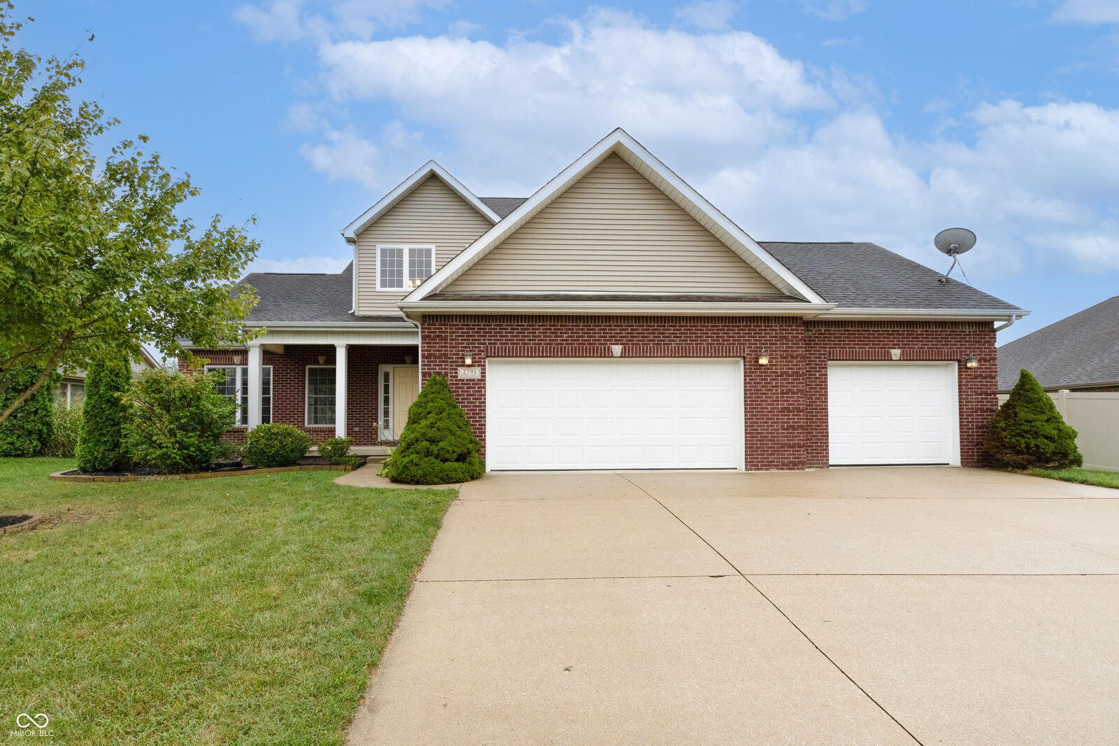Property Photo:  2791 Bluebell Court E  IN 47201 
