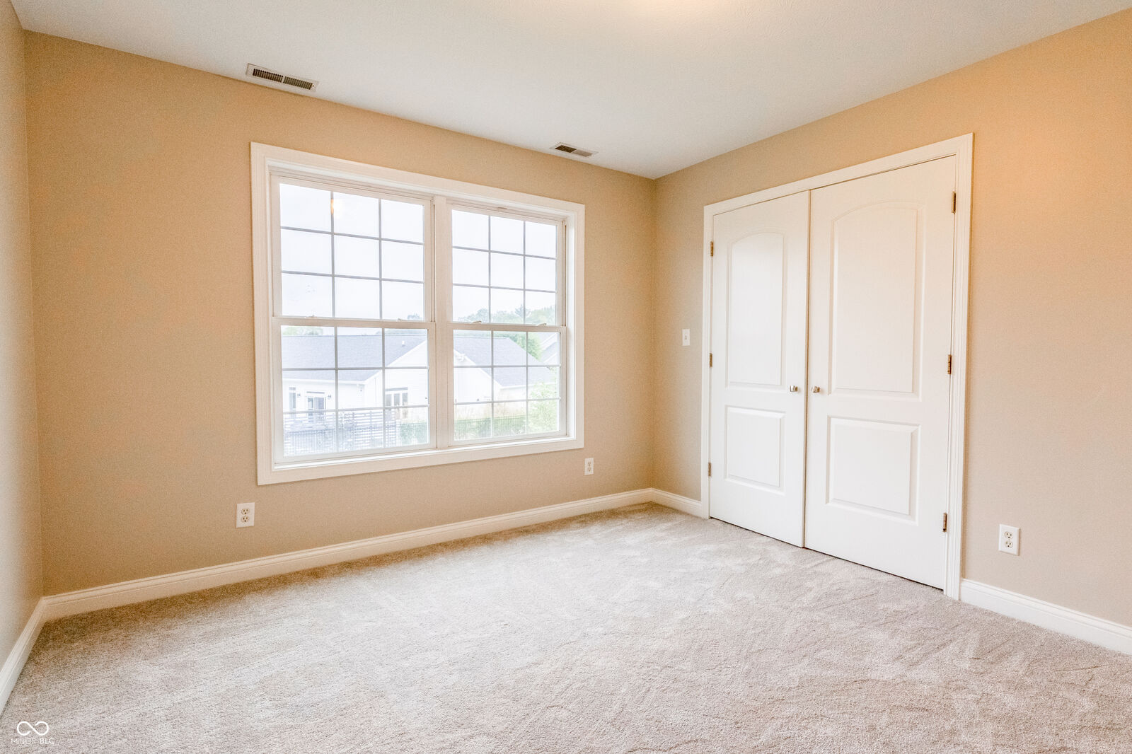 Property Photo: 2791 Bluebell Court E IN 47201