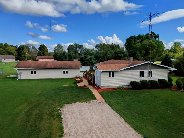 Property Photo:  2031 E Dayton  MI 48723 