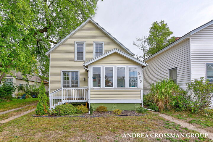 Property Photo:  523 Fulton Avenue  MI 49417 