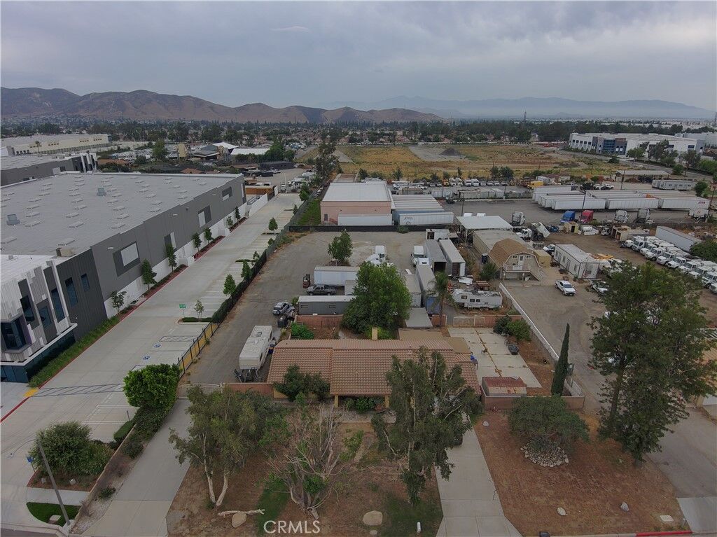 Property Photo: 13981 Rose CA 92337