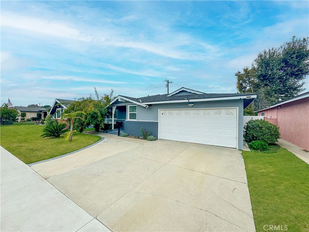 Property Photo:  17715 17715 Canehill  CA 90706 