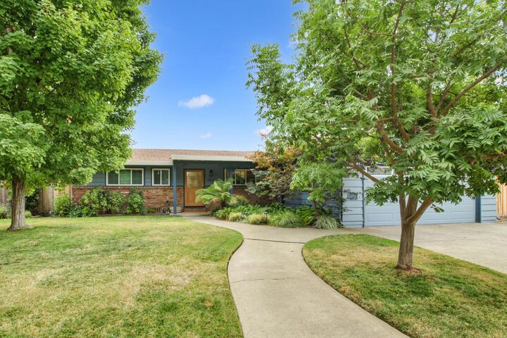 Property Photo:  2016 Santa Lucia Way  CA 95608 