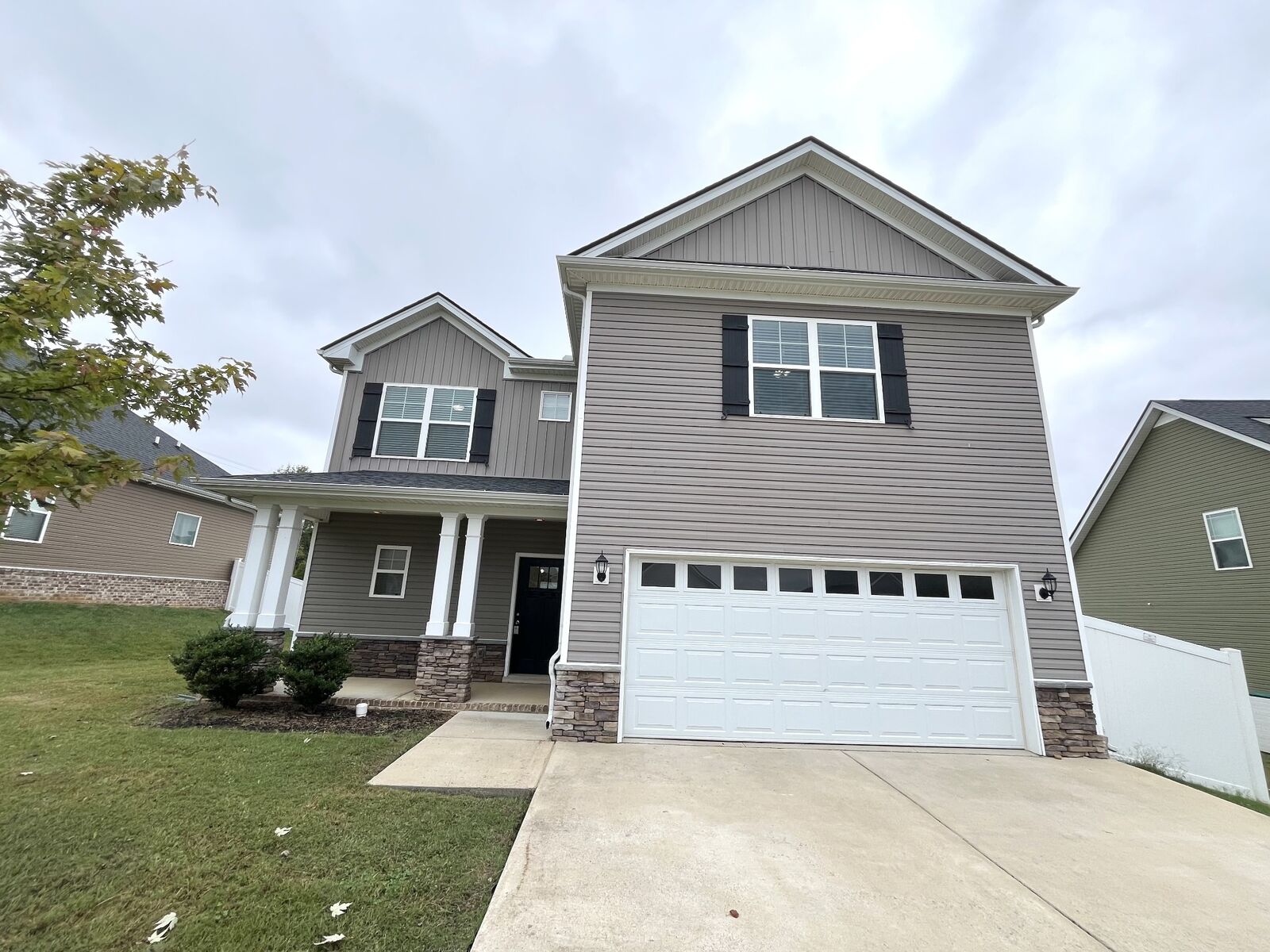 Property Photo:  105 E Coker Way  TN 37174 