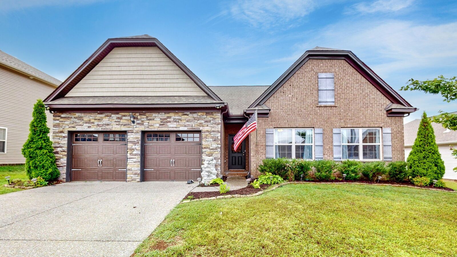 Property Photo: 1017 Laurelwood Dr TN 37066