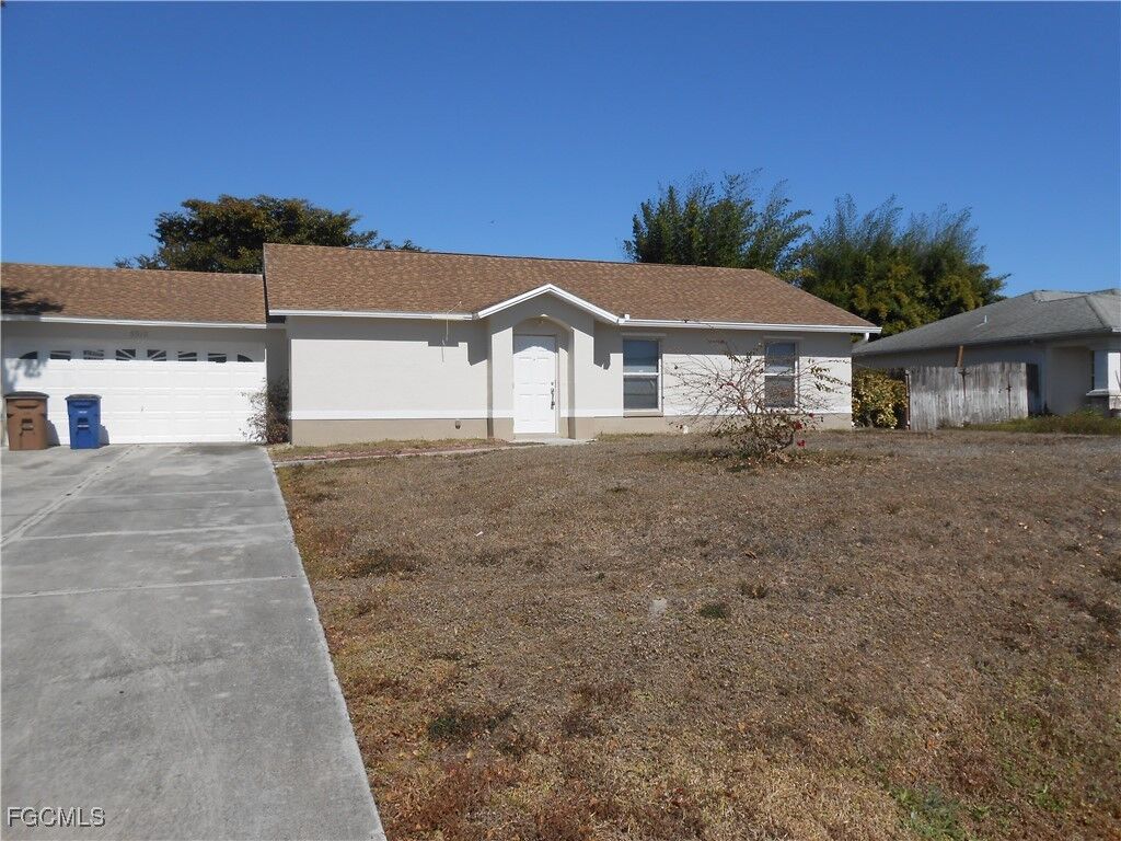 Property Photo:  3912 9th Street SW  FL 33976 