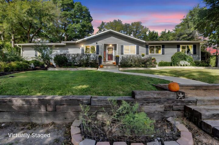 750 Becky Lane  Pecan Hill TX 75165 photo