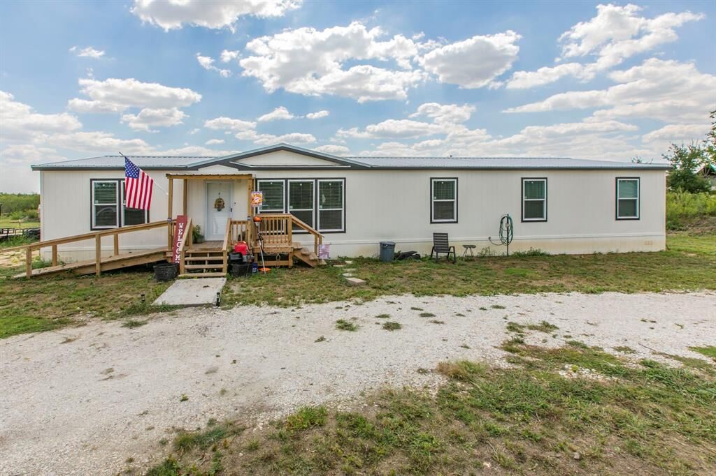 Property Photo:  919 Remington Circle  TX 76557 