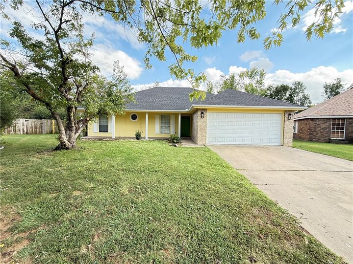 Property Photo: 401 N 38th Place AR 72756