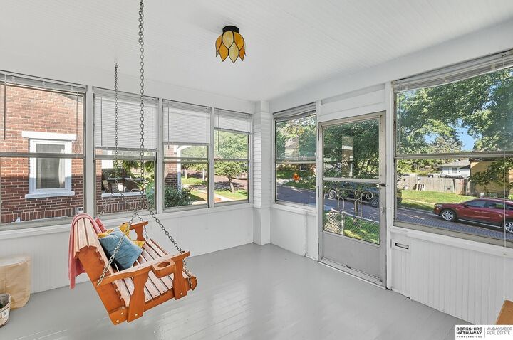 Property Photo:  603 Dorcas Street  NE 68108 