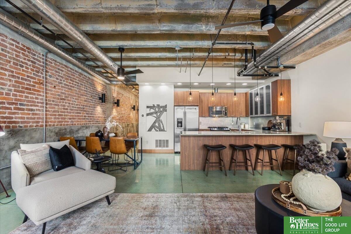 Property Photo: 1502 Jones Street 207 NE 68102-9999