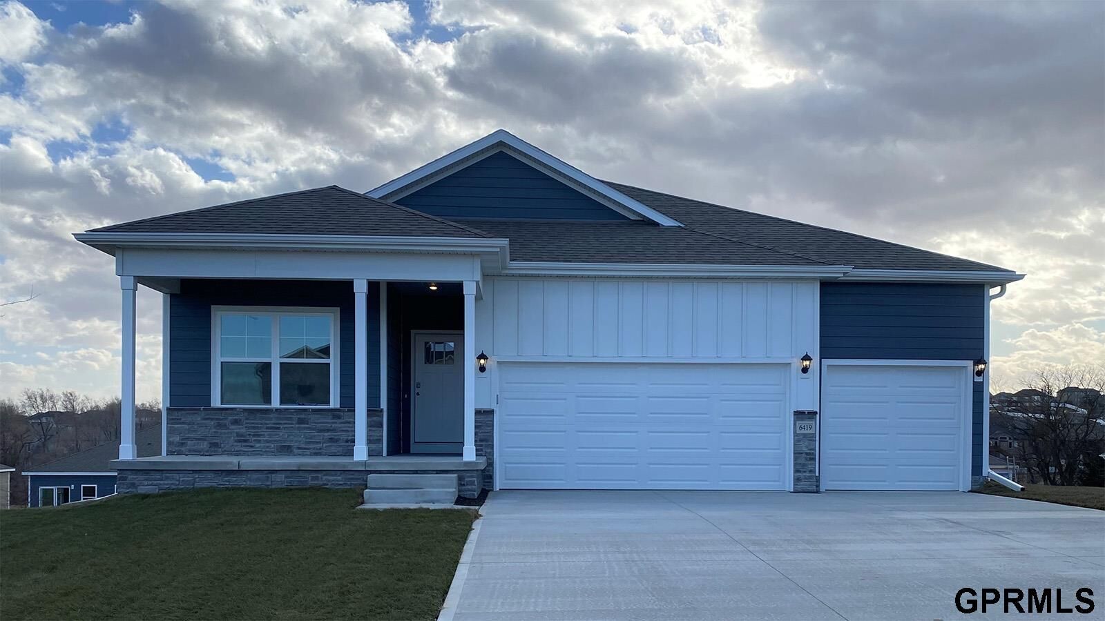 Property Photo:  12308 S 205th Avenue  NE 68028 