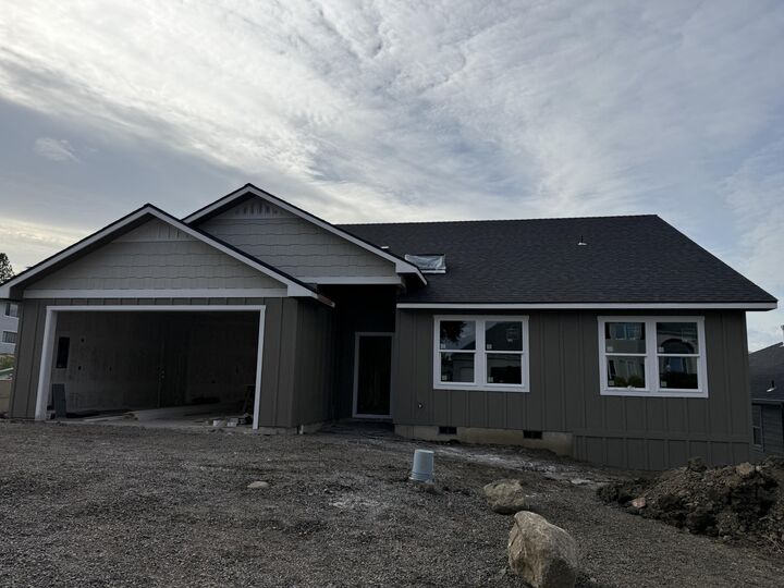 3362 Viewpoint Drive  Medford OR 97504 photo