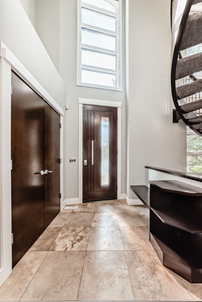 Photo de la propriété:  2428 31 Avenue SW  AB T2T 1T8 