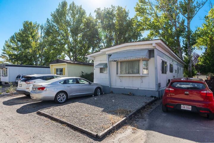 Photo de la propriété:  134 Village Way 8  AB T1P 1A2 