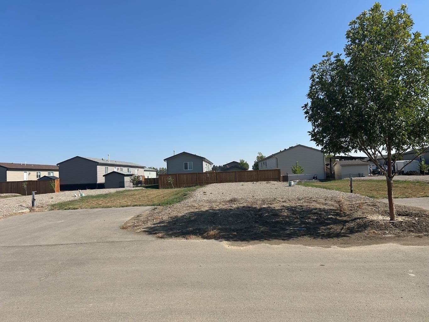 Property Photo: 2048 Sunflower Crescent AB T1M 0G4