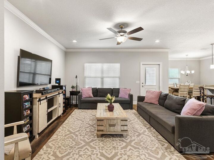 Property Photo:  2519 Lovewood Dr  FL 32566 