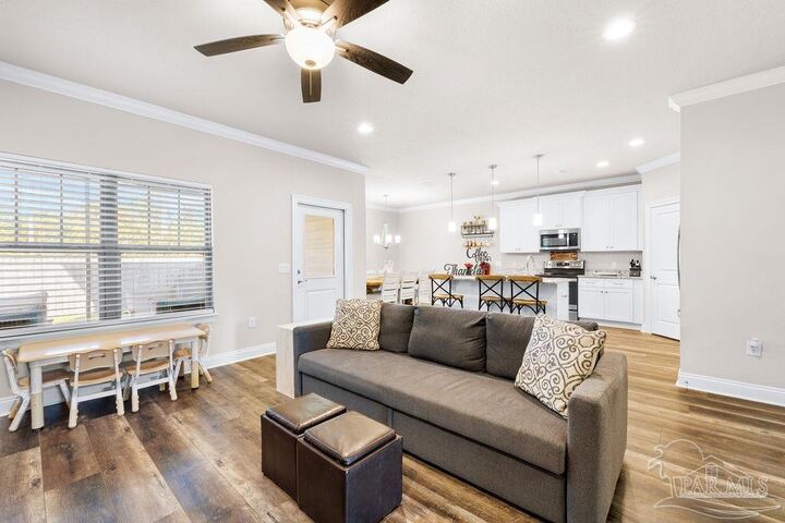 Property Photo:  2519 Lovewood Dr  FL 32566 
