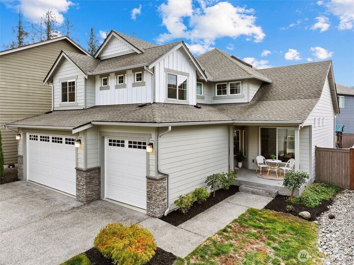 Property Photo:  18927  10th Dr SE  WA 98012 