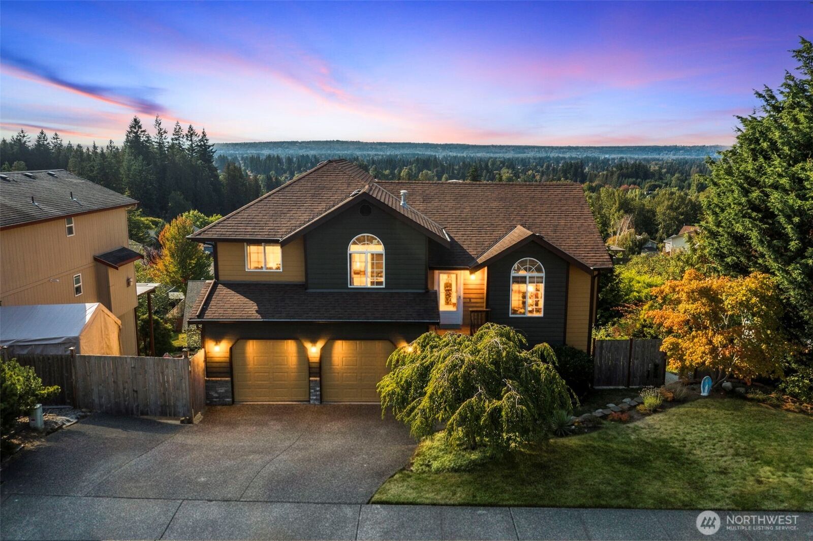 Property Photo:  8504  76th Avenue NE  WA 98270 