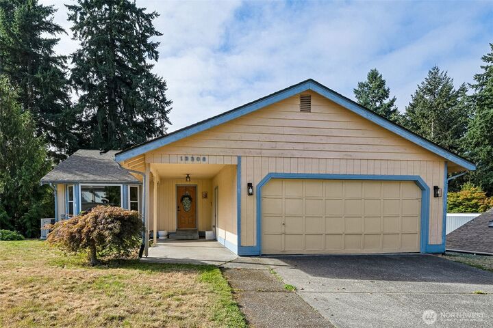 Property Photo:  13208  116th Street Ct E  WA 98374 