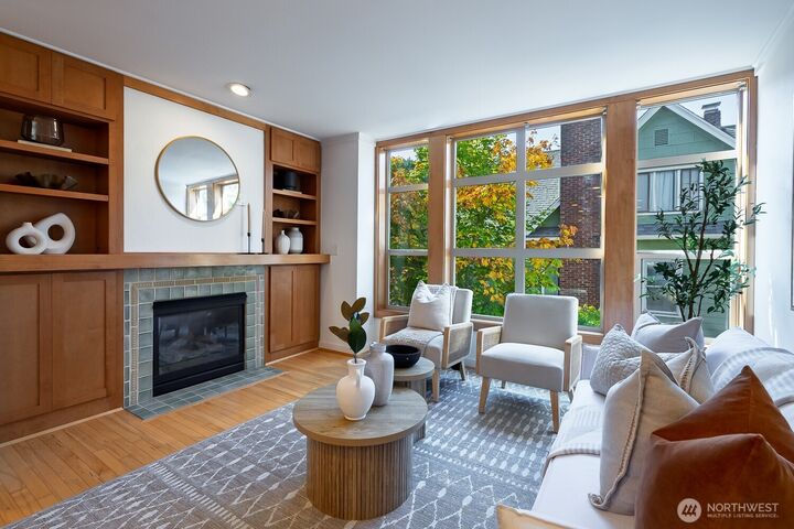 Property Photo:  2502 N 50th Street 101  WA 98103 