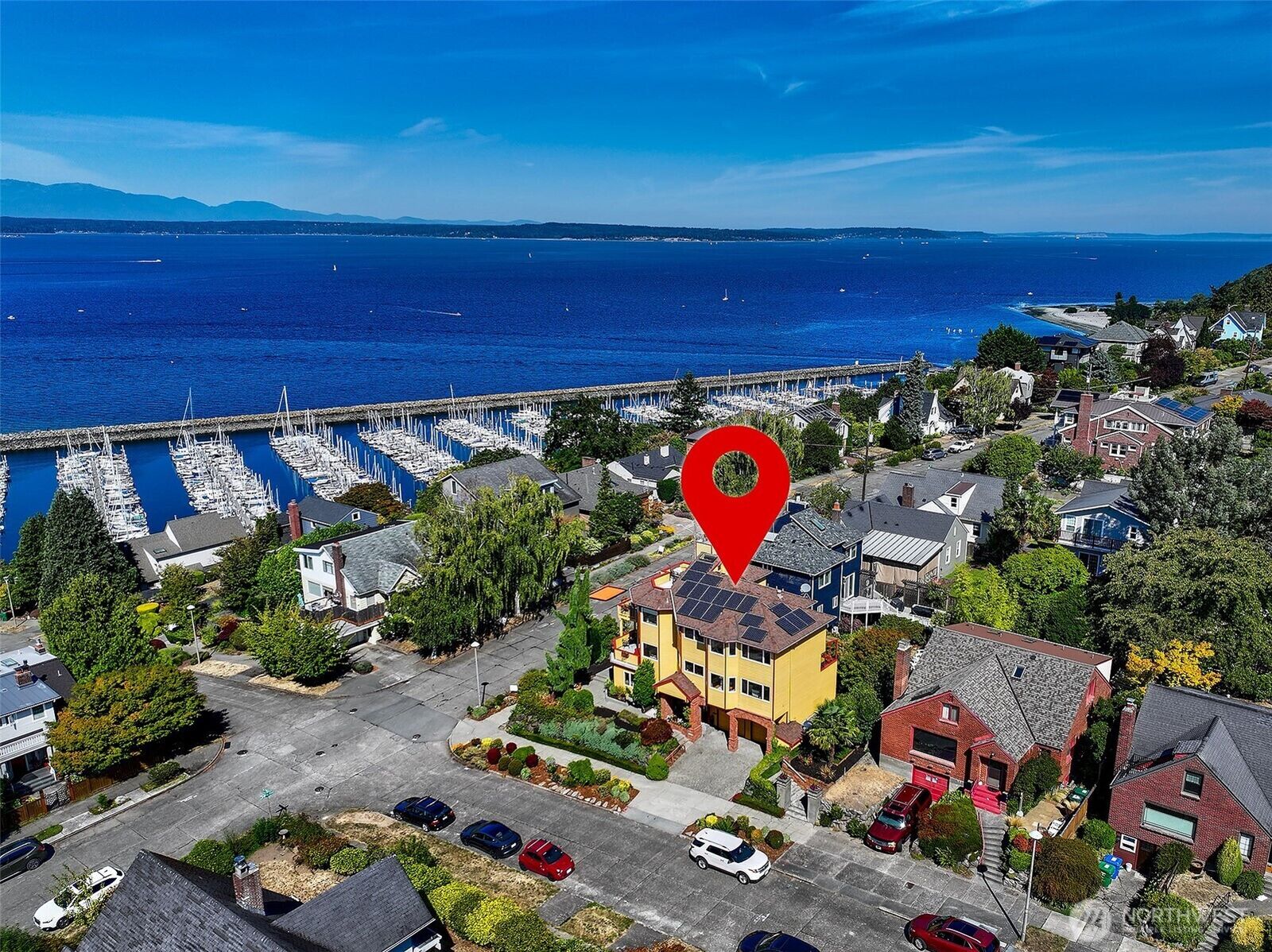 Property Photo:  7200  34th Avenue NW  WA 98117 