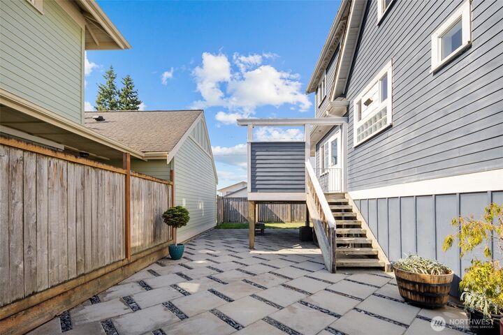 Property Photo: 2705 W Maryland St WA 98225