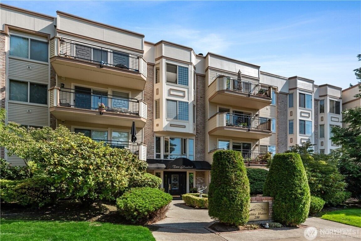 Property Photo: 200 99th Avenue NE 36 WA 98004