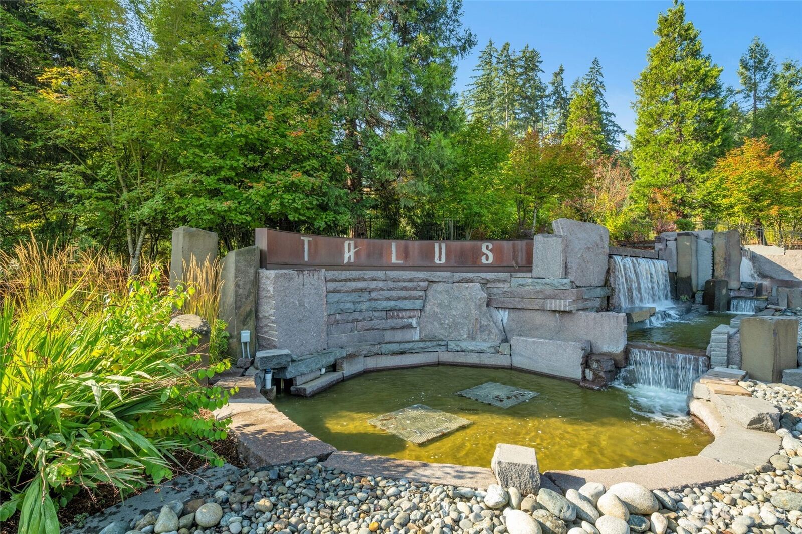 Property Photo:  2131 NW Moraine Place  WA 98027 