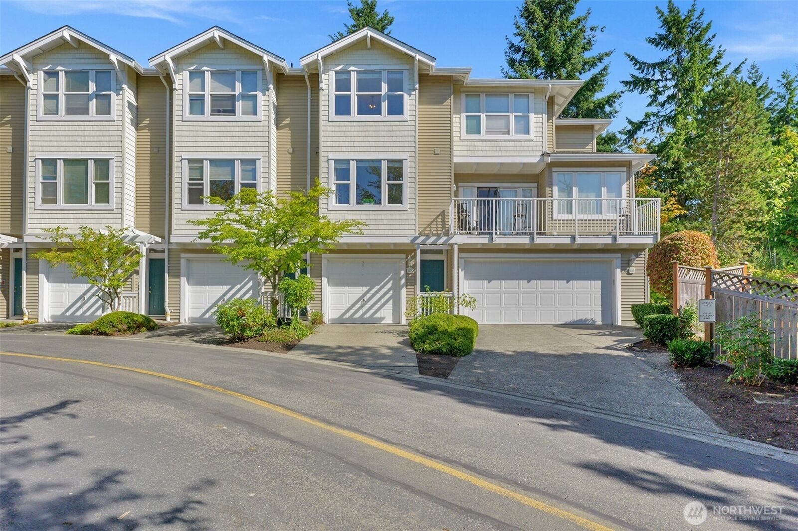 Property Photo:  2680  139th Avenue SE 115  WA 98005 